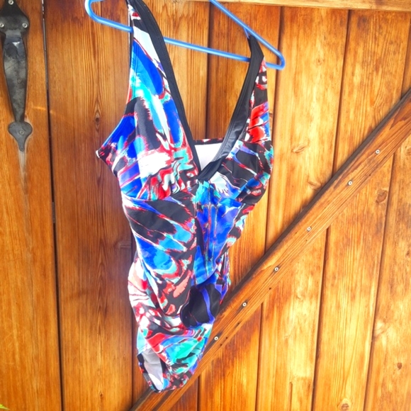 George multi color one piece swim suit - Picture 6 of 6